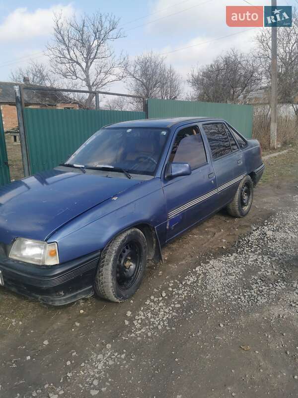 Седан Opel Kadett 1989 в Тульчині