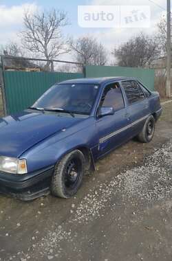 Седан Opel Kadett 1989 в Тульчине