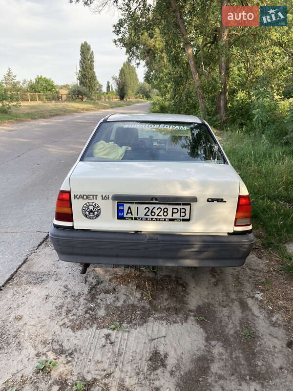 Седан Opel Kadett 1987 в Києві