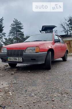 Седан Opel Kadett 1987 в Киеве