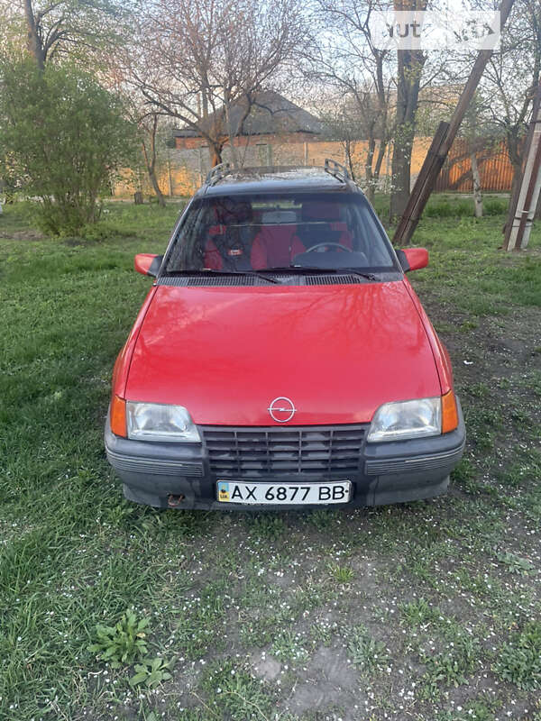 Универсал Opel Kadett 1988 в Харькове