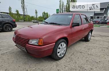 Седан Opel Kadett 1987 в Шостці