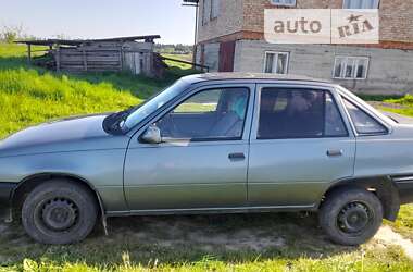 Седан Opel Kadett 1987 в Дрогобичі