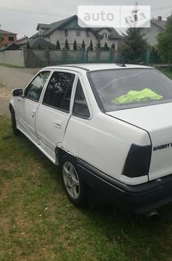 Седан Opel Kadett 1991 в Стрые