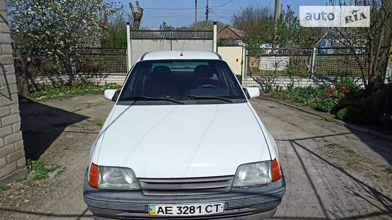 Хэтчбек Opel Kadett 1987 в Запорожье