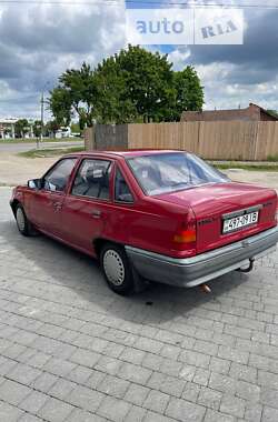 Седан Opel Kadett 1990 в Коломые