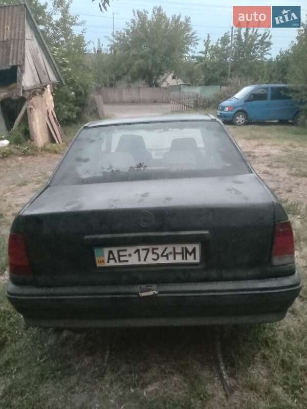 Седан Opel Kadett 1987 в Павлограді
