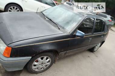 Хэтчбек Opel Kadett 1988 в Новояворовске