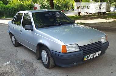 Седан Opel Kadett 1988 в Ужгороді