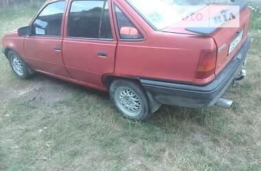 Седан Opel Kadett 1986 в Києві