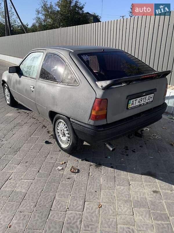 Хэтчбек Opel Kadett 1986 в Городенке фото 3 Хэтчбек Opel Kadett 1986 в Городенке