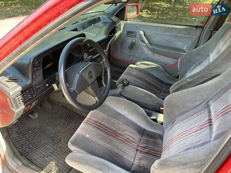 Хетчбек Opel Kadett 1988 в Вінниці