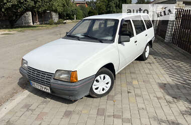 Універсал Opel Kadett 1988 в Дніпрі