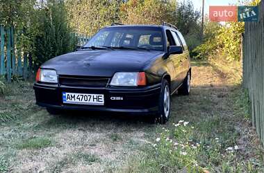 Універсал Opel Kadett 1988 в Житомирі