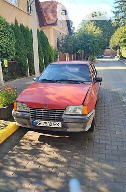 Седан Opel Kadett 1988 в Чернівцях