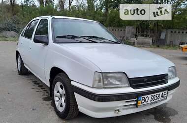 Хэтчбек Opel Kadett 1991 в Бродах