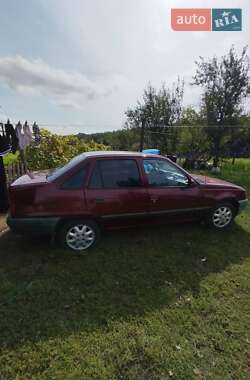 Седан Opel Kadett 1990 в 