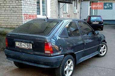 Хэтчбек Opel Kadett 1988 в Коростене