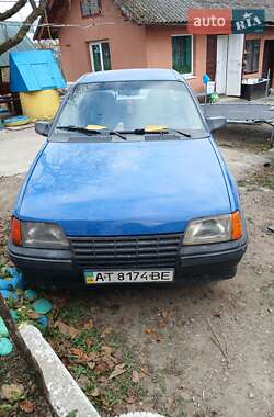 Седан Opel Kadett 1989 в Івано-Франківську