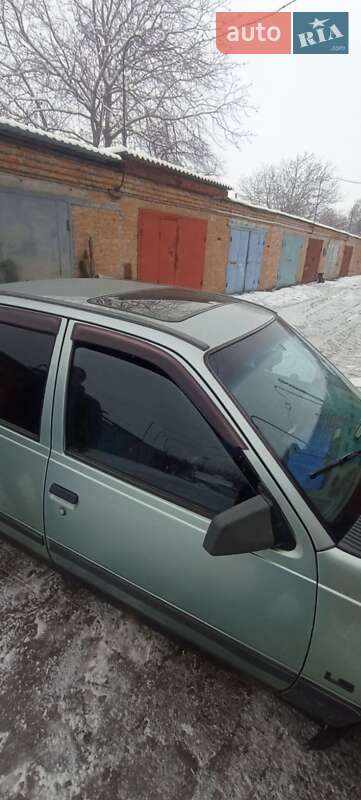 Хетчбек Opel Kadett 1990 в Козятині