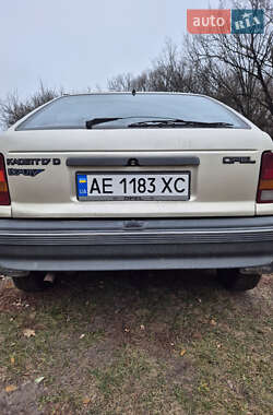 Хетчбек Opel Kadett 1990 в Дніпрі