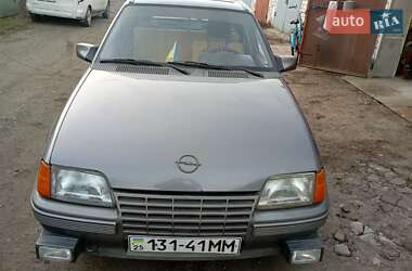 Хэтчбек Opel Kadett 1987 в Чернигове