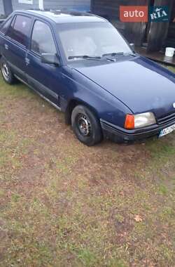 Седан Opel Kadett 1991 в Луцьку