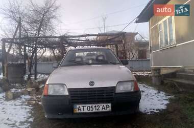 Седан Opel Kadett 1989 в Косове