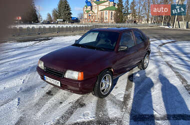 Хэтчбек Opel Kadett 1987 в Первомайске