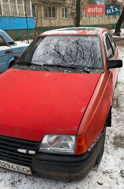 Хэтчбек Opel Kadett 1987 в Харькове