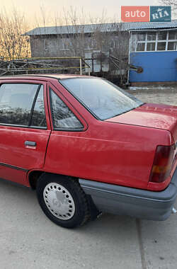 Седан Opel Kadett 1987 в 