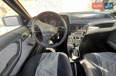 Седан Opel Kadett 1993 в 