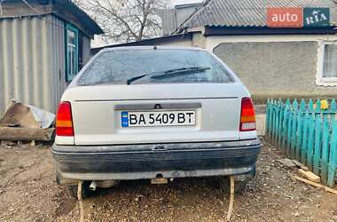 Хэтчбек Opel Kadett 1988 в Ольшанке