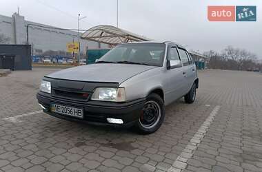 Хэтчбек Opel Kadett 1988 в Запорожье