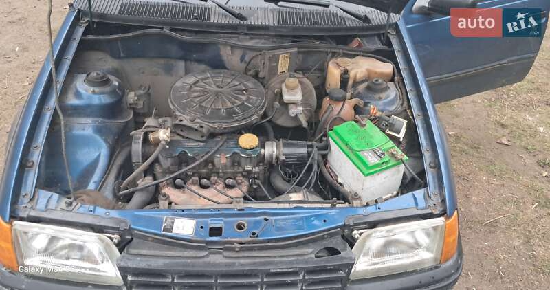 Седан Opel Kadett 1987 в Василькові