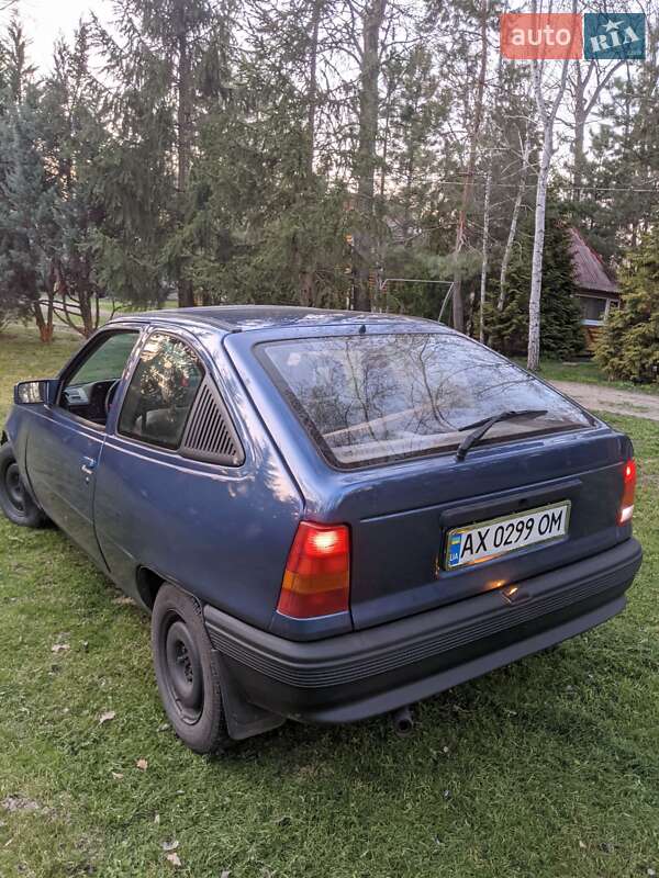 Хетчбек Opel Kadett 1990 в Зміїві