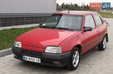 Хэтчбек Opel Kadett 1987 в 