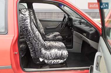 Хэтчбек Opel Kadett 1987 в 
