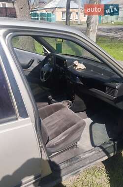 Хэтчбек Opel Kadett 1991 в 
