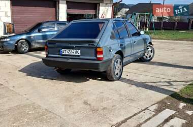 Седан Opel Kadett 1984 в 