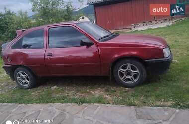 Хэтчбек Opel Kadett 1985 в 