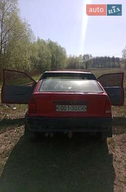 Хэтчбек Opel Kadett 1985 в 