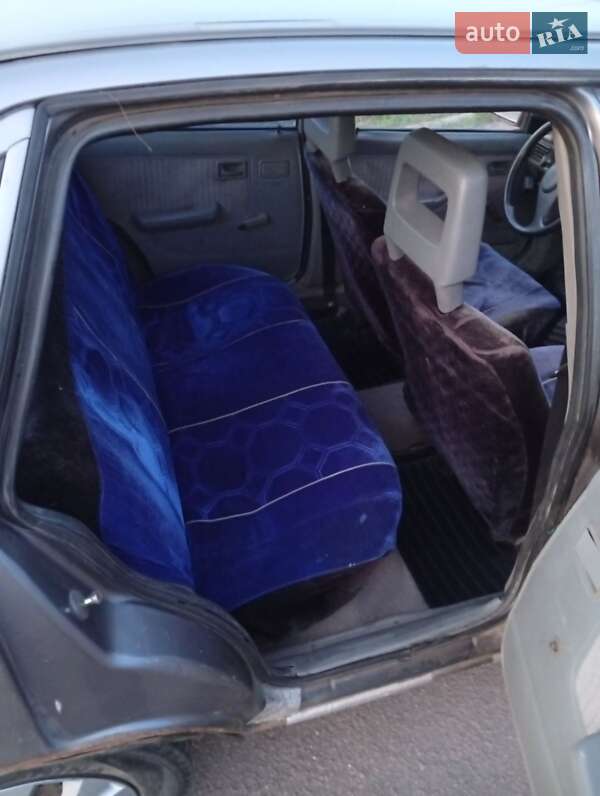 Седан Opel Kadett 1988 в Сумах