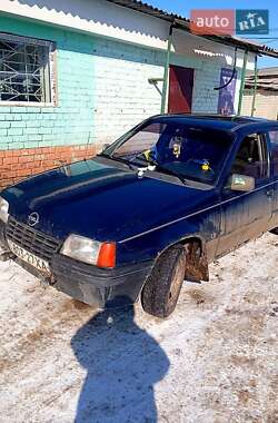 Хэтчбек Opel Kadett 1987 в 