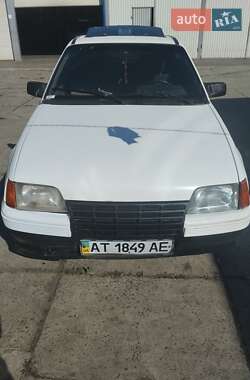 Хэтчбек Opel Kadett 1987 в 