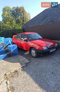 Седан Opel Kadett 1988 в Сокирянах
