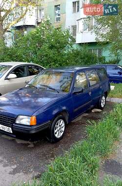 Універсал Opel Kadett 1988 в 
