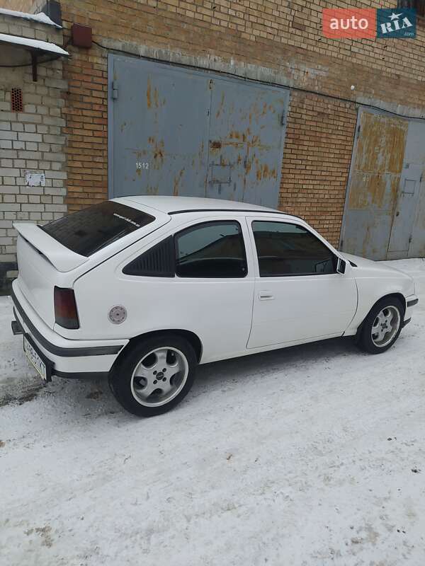 Хетчбек Opel Kadett 1988 в Києві