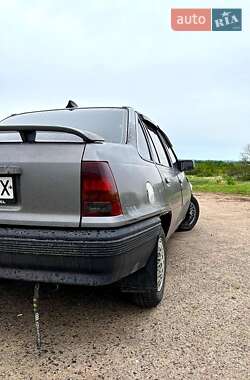 Седан Opel Kadett 1988 в 