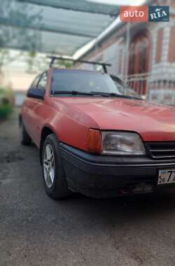 Хэтчбек Opel Kadett 1991 в Крыжополе